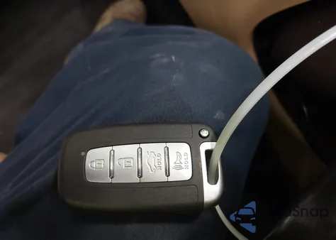 2013 Hyundai Azera from USA, damaged, VIN KMHFG4JG3DA220088